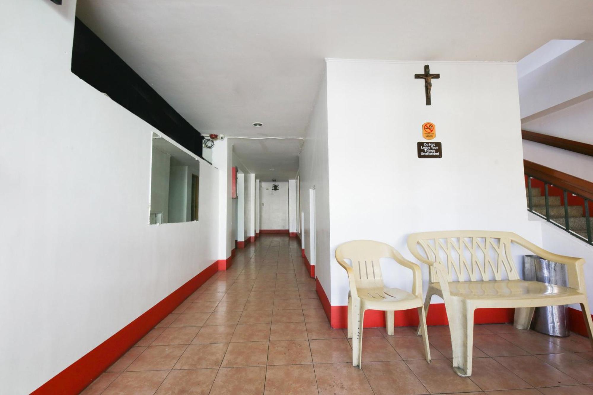 OYO 854 Busline Apartelle Quezon City Exterior foto